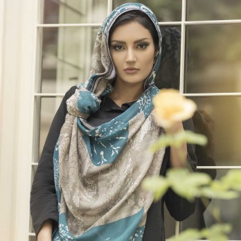 Varia Shawl